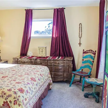 Catch The Wind Three-bedroom Holiday Holiday home